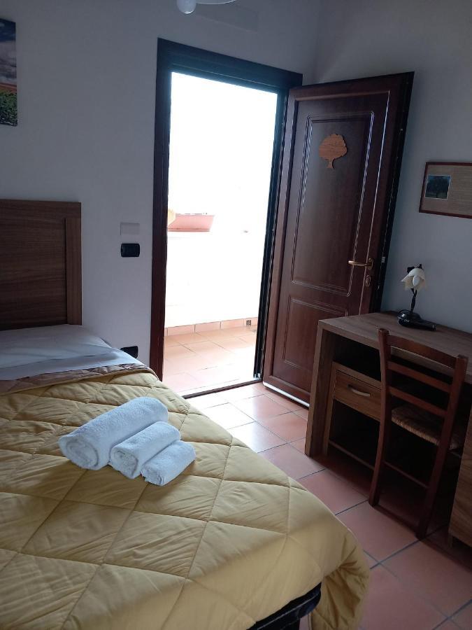 Agriturismo L'Ulivo Padula Luaran gambar