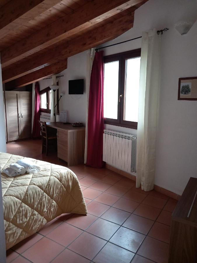 Agriturismo L'Ulivo Padula Luaran gambar