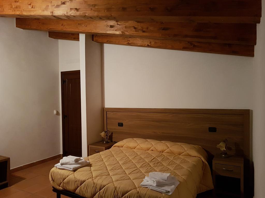 Agriturismo L'Ulivo Padula Luaran gambar