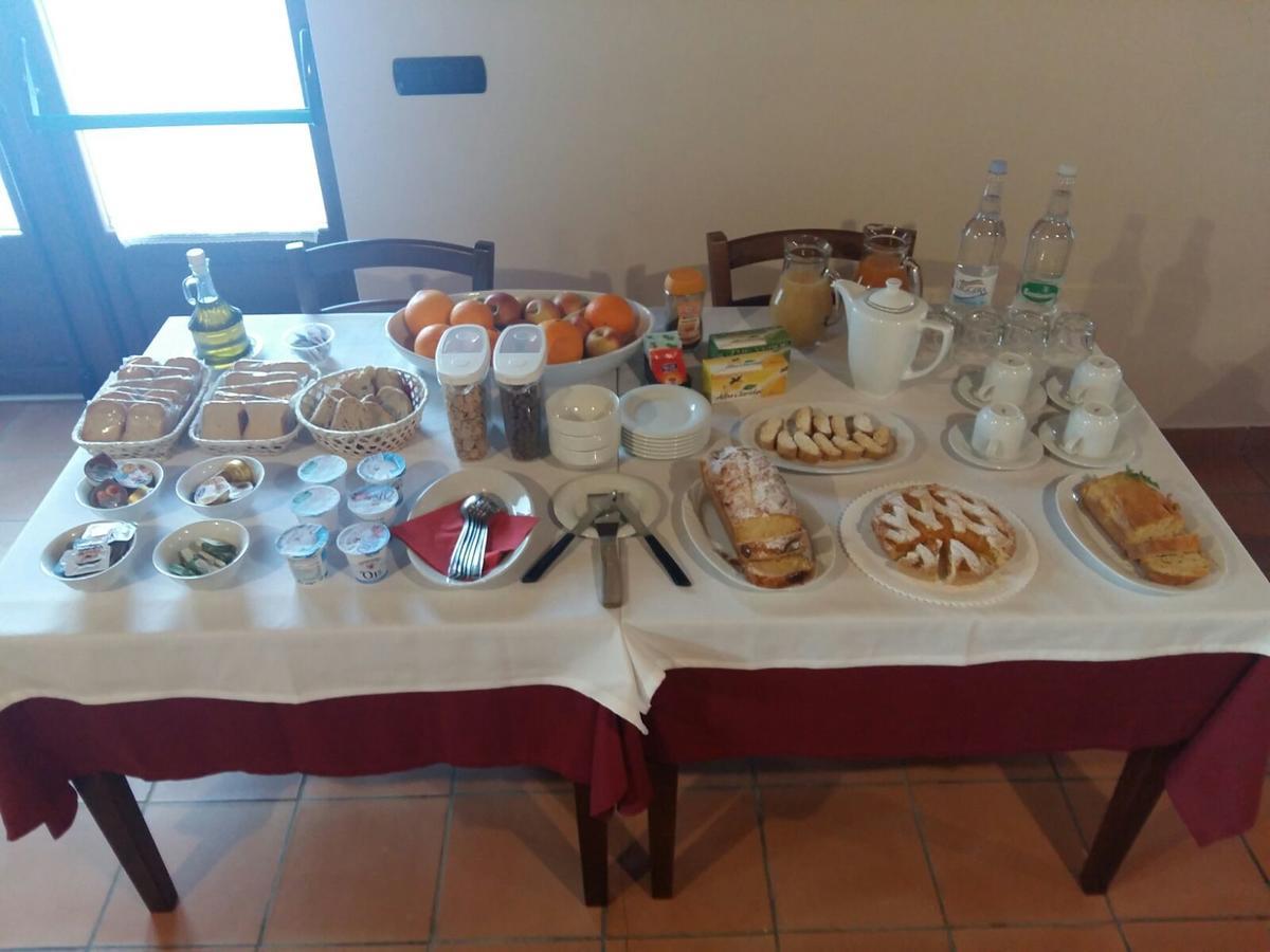 Agriturismo L'Ulivo Padula Luaran gambar