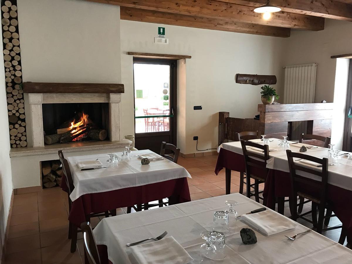 Agriturismo L'Ulivo Padula Luaran gambar