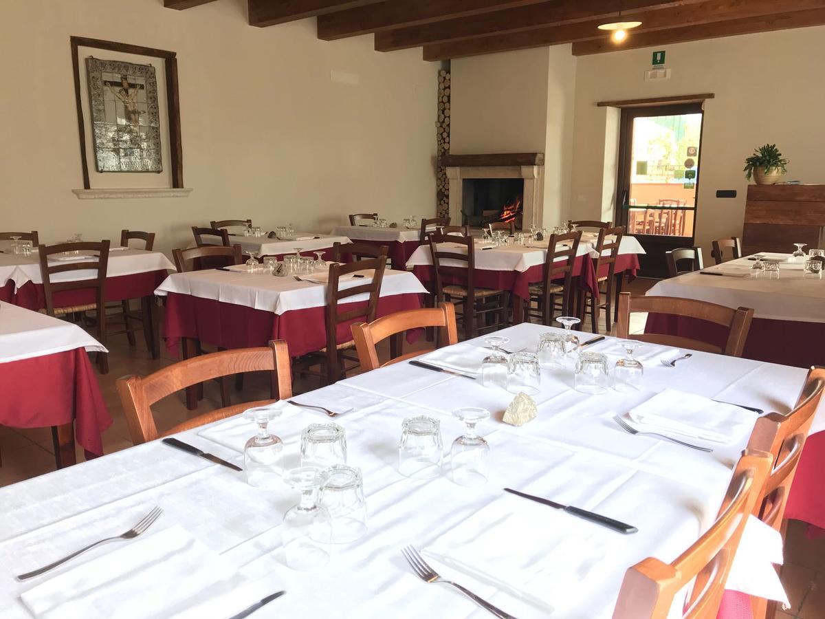 Agriturismo L'Ulivo Padula Luaran gambar